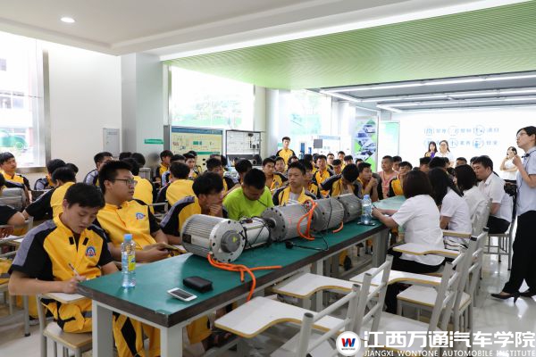6-13广汇宣讲 (3)_compressed.jpg