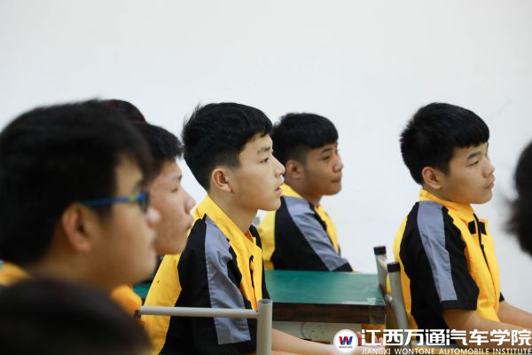 8-15国力宣讲会 (1)_compressed.jpg
