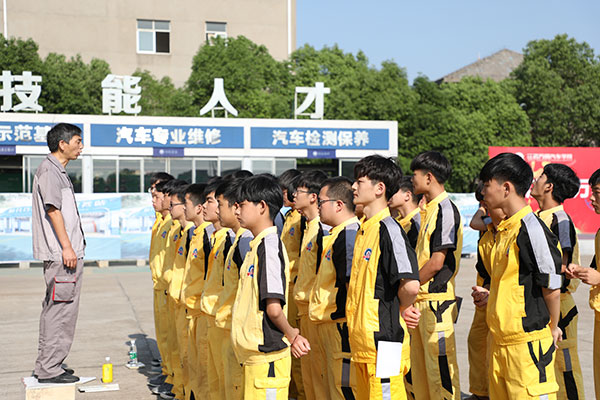 新闻中心,学汽修,汽修学校,专科学校排名,学什么技术好_江西万通汽车