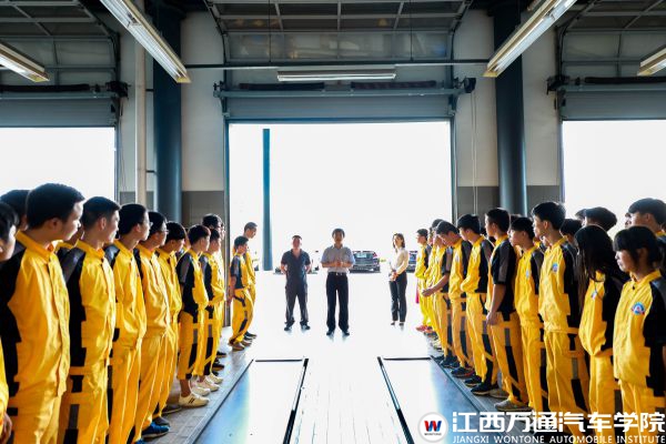 8-30华宏奔驰 (27)_compressed.jpg
