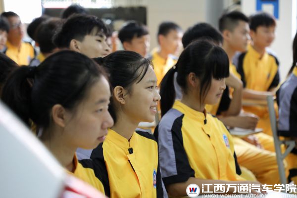 8-22学长面对面 (15)_compressed.jpg