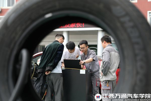 五一万通行 (5)_compressed.jpg